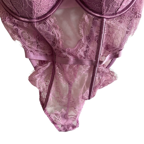 NWT Victoria's Secret Very Sexy Bombshell Lace Teddy Push Up Size Medium - Picture 4 of 15